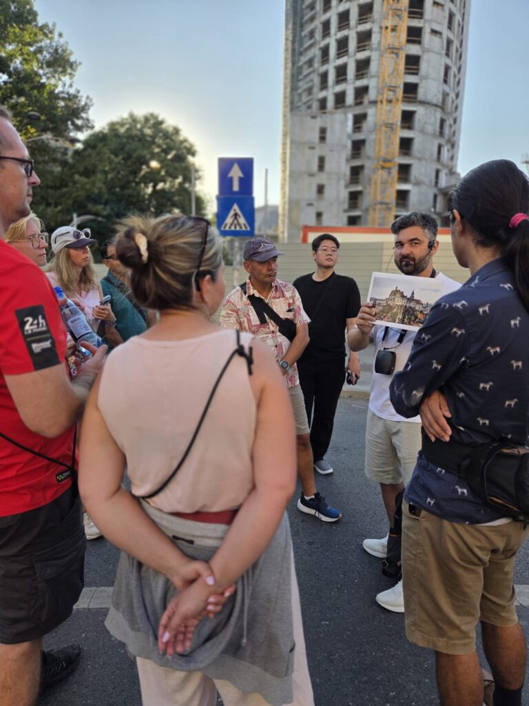 WALKABOUTFREE TOURS BCUHAREST_Twilight Bucharest (1)