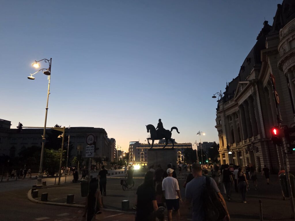 WALKABOUTFREE TOURS BCUHAREST_Twilight Bucharest (104)