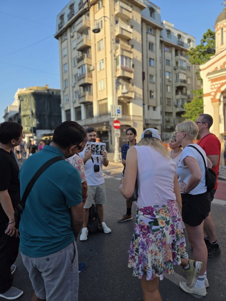WALKABOUTFREE TOURS BCUHAREST_Twilight Bucharest (117)