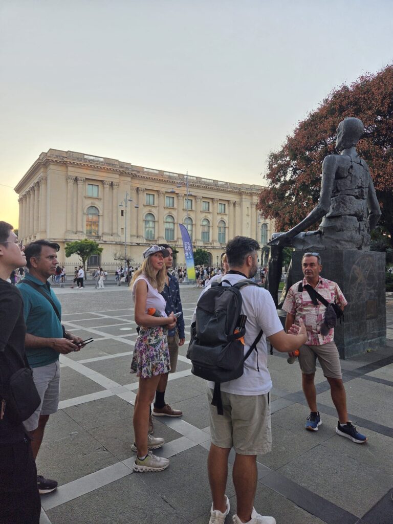 WALKABOUTFREE TOURS BCUHAREST_Twilight Bucharest (20)