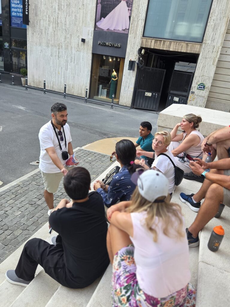 WALKABOUTFREE TOURS BCUHAREST_Twilight Bucharest (41)