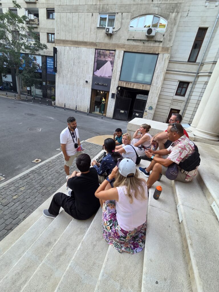 WALKABOUTFREE TOURS BCUHAREST_Twilight Bucharest (43)