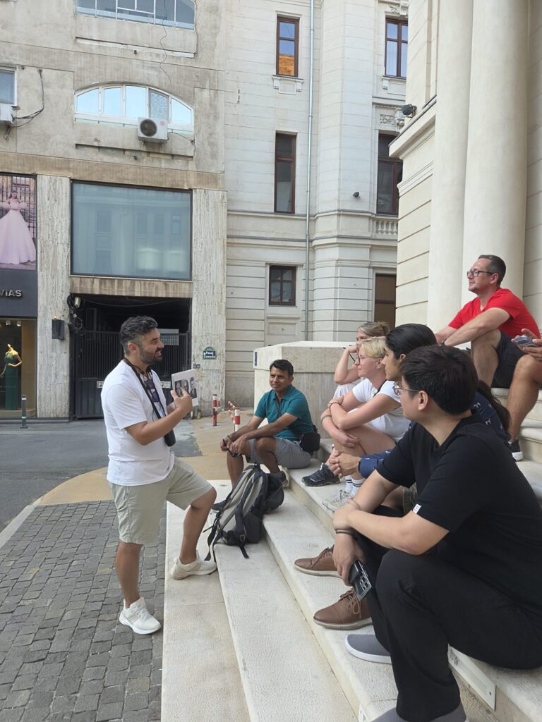 WALKABOUTFREE TOURS BCUHAREST_Twilight Bucharest (48)