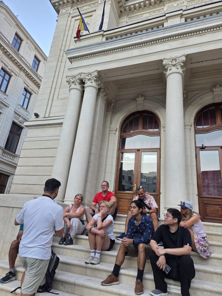 WALKABOUTFREE TOURS BCUHAREST_Twilight Bucharest (49)