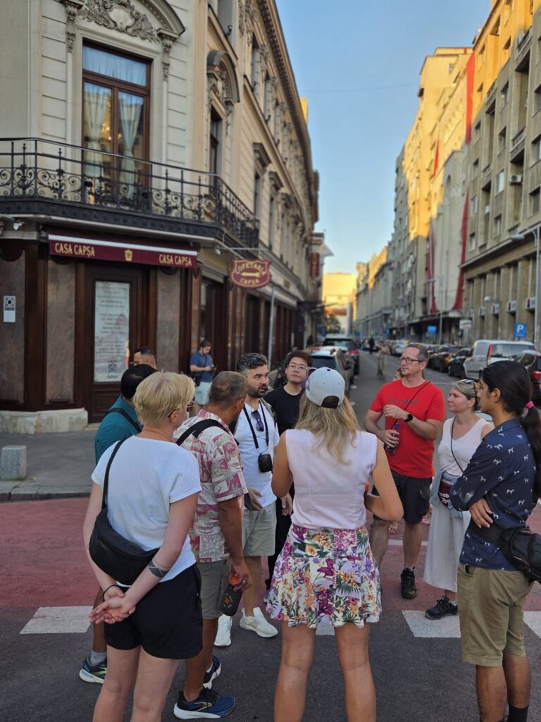 WALKABOUTFREE TOURS BCUHAREST_Twilight Bucharest (68)