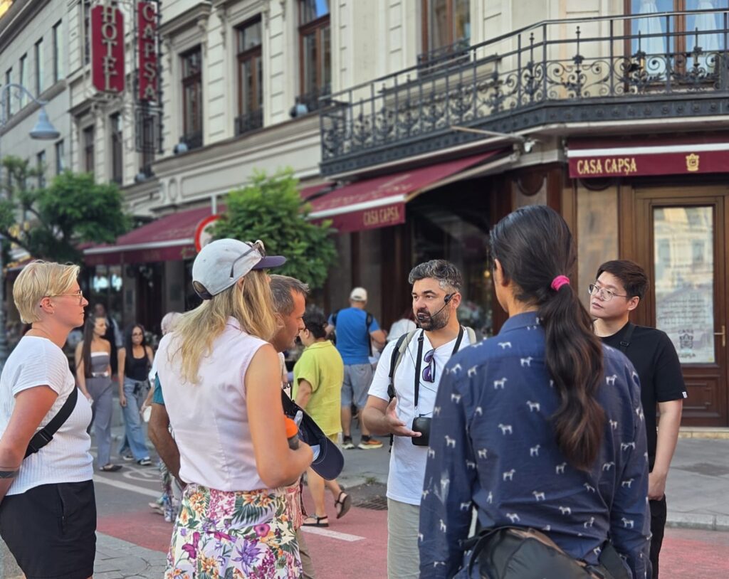 WALKABOUTFREE TOURS BCUHAREST_Twilight Bucharest (69)