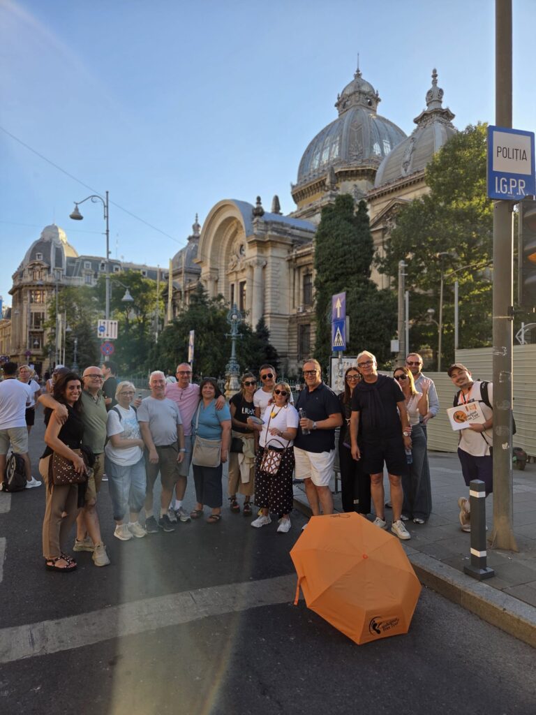 WALKABOUTFREE TOURS BCUHAREST_Twilight Bucharest (7)