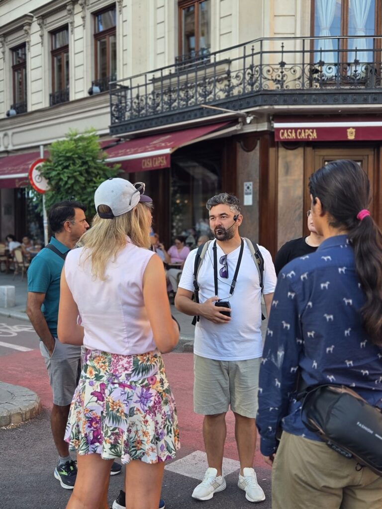 WALKABOUTFREE TOURS BCUHAREST_Twilight Bucharest (71)